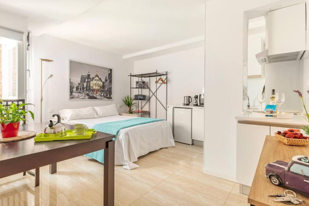 Apartament Conde De Miranda 1 Madryt Zewnętrze zdjęcie